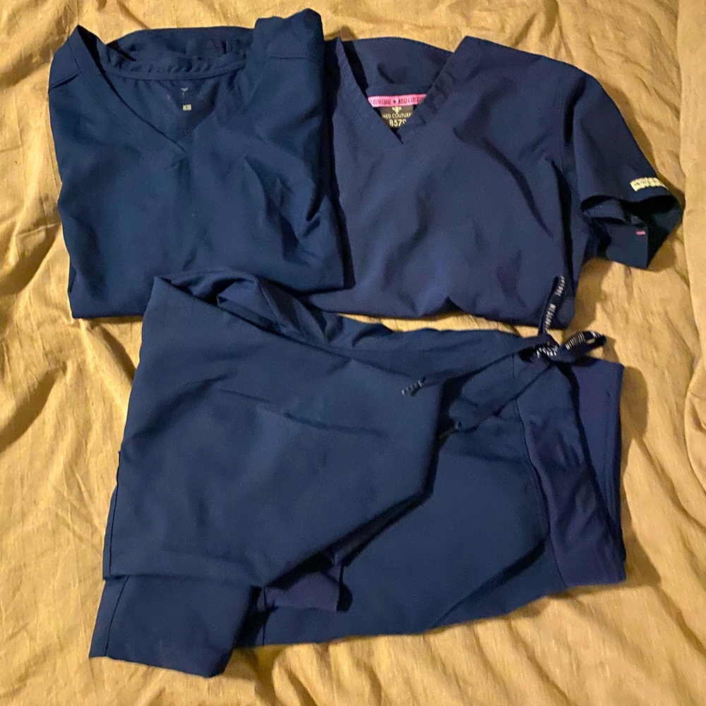 Med couture scrubs navy (2 tops and one bottom)